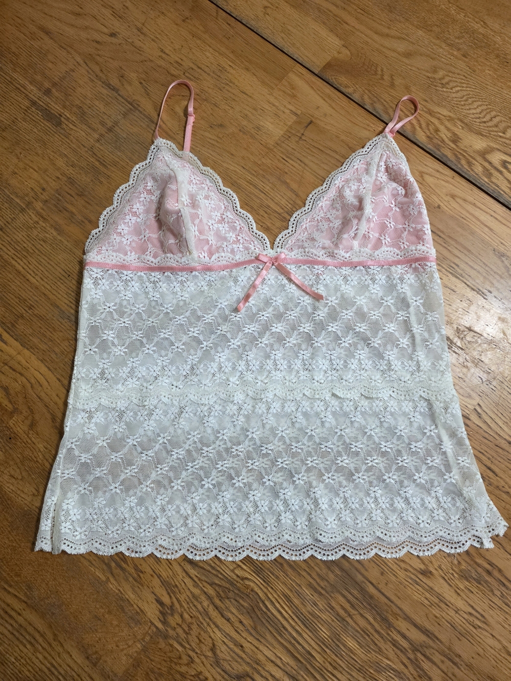 Cabernet Y2k Lace Cami Top with Bow Detail